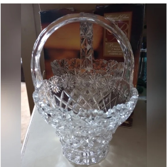 Crystal Clear Industries “Brussels” Poland Handled Basket Candy Serving Dish - Picture 4 of 9